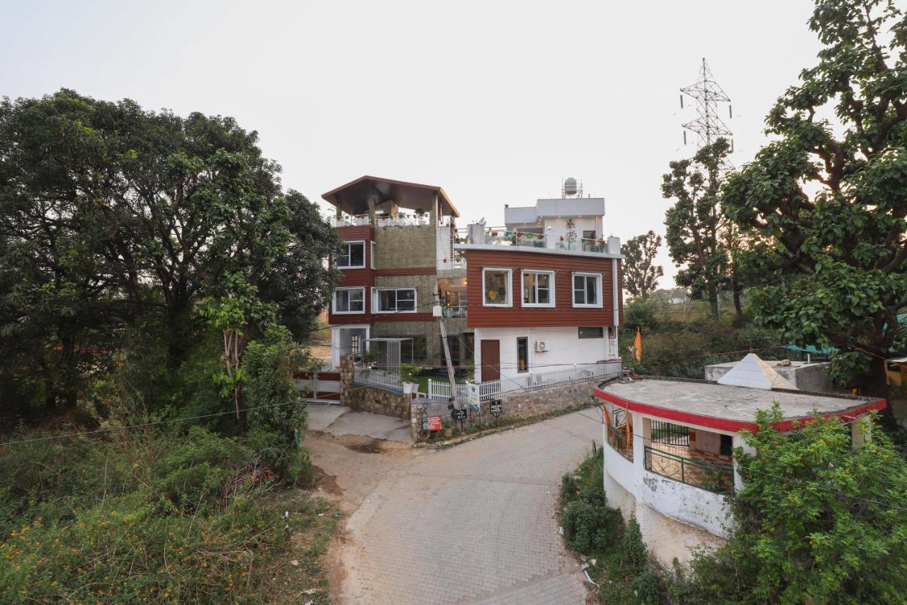 Saffronstays Asher House, Ντεχραντούν Εξωτερικό φωτογραφία